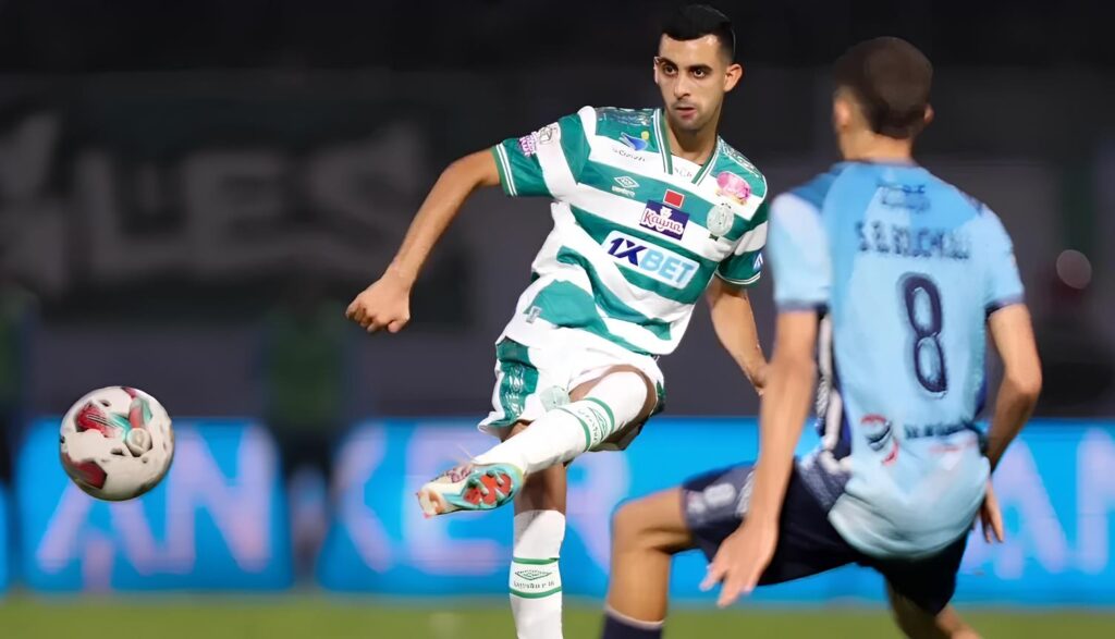 صراع ثلاثي على نجم الرجاء