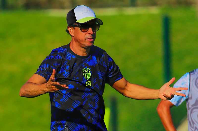 كواليس انفصال اتحاد طنجة عن المدرب هلال الطير