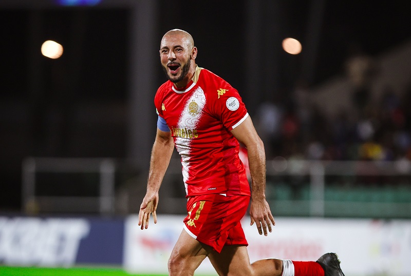 خضروف يؤكد جاهزية أمرابط قبل كأس إفريقيا 2025