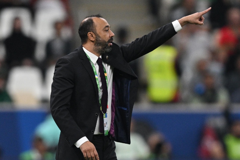 السكتيوي “يتهرّب” من الرد على موضوع وليد الكرتي!