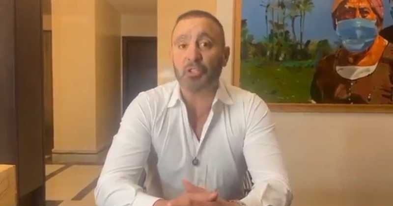 أحمد السقا يهاجم إدارة ليفربول