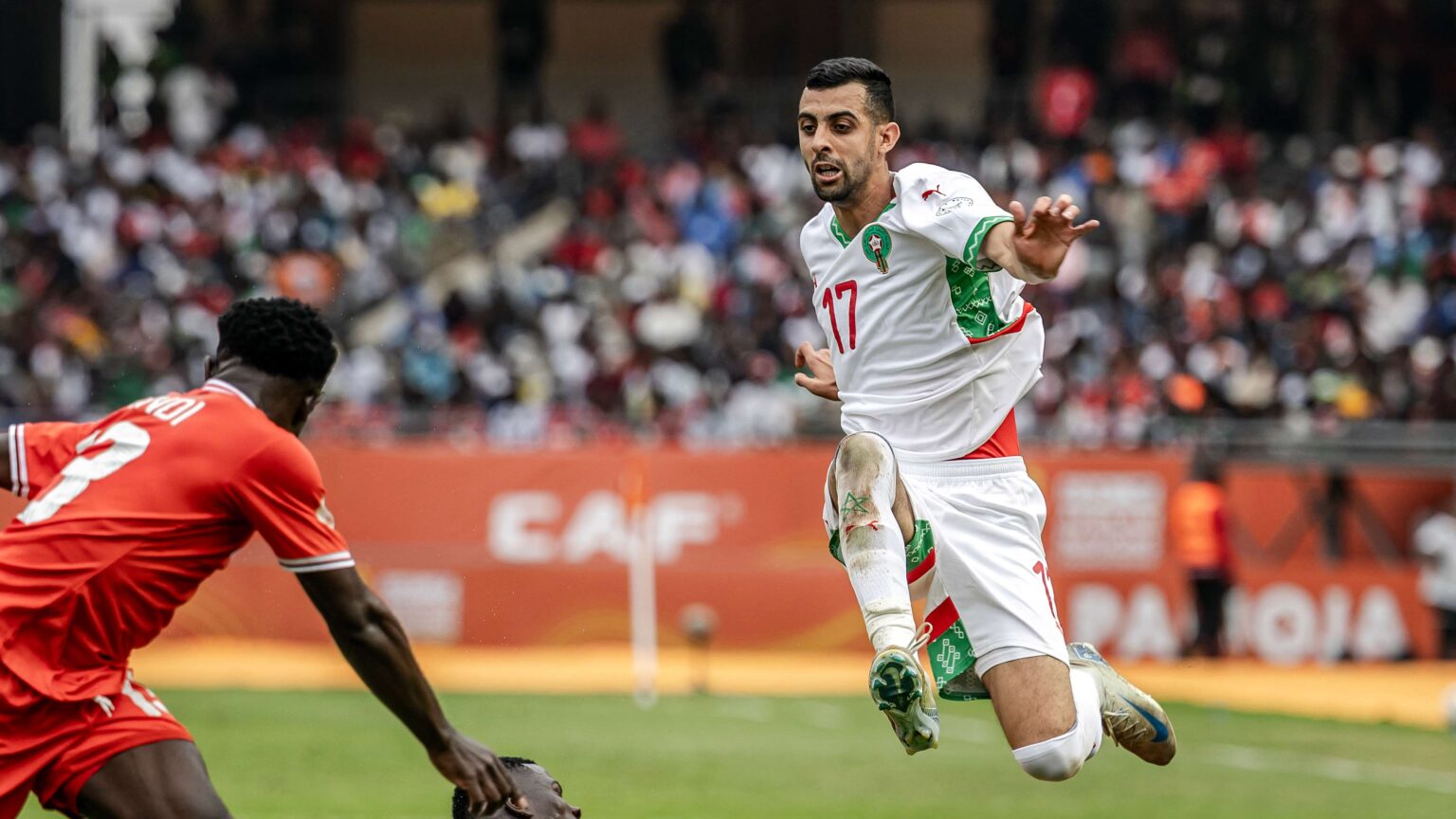 تفاصيل صفقة انتقال بلعمري إلى الأهلي المصري