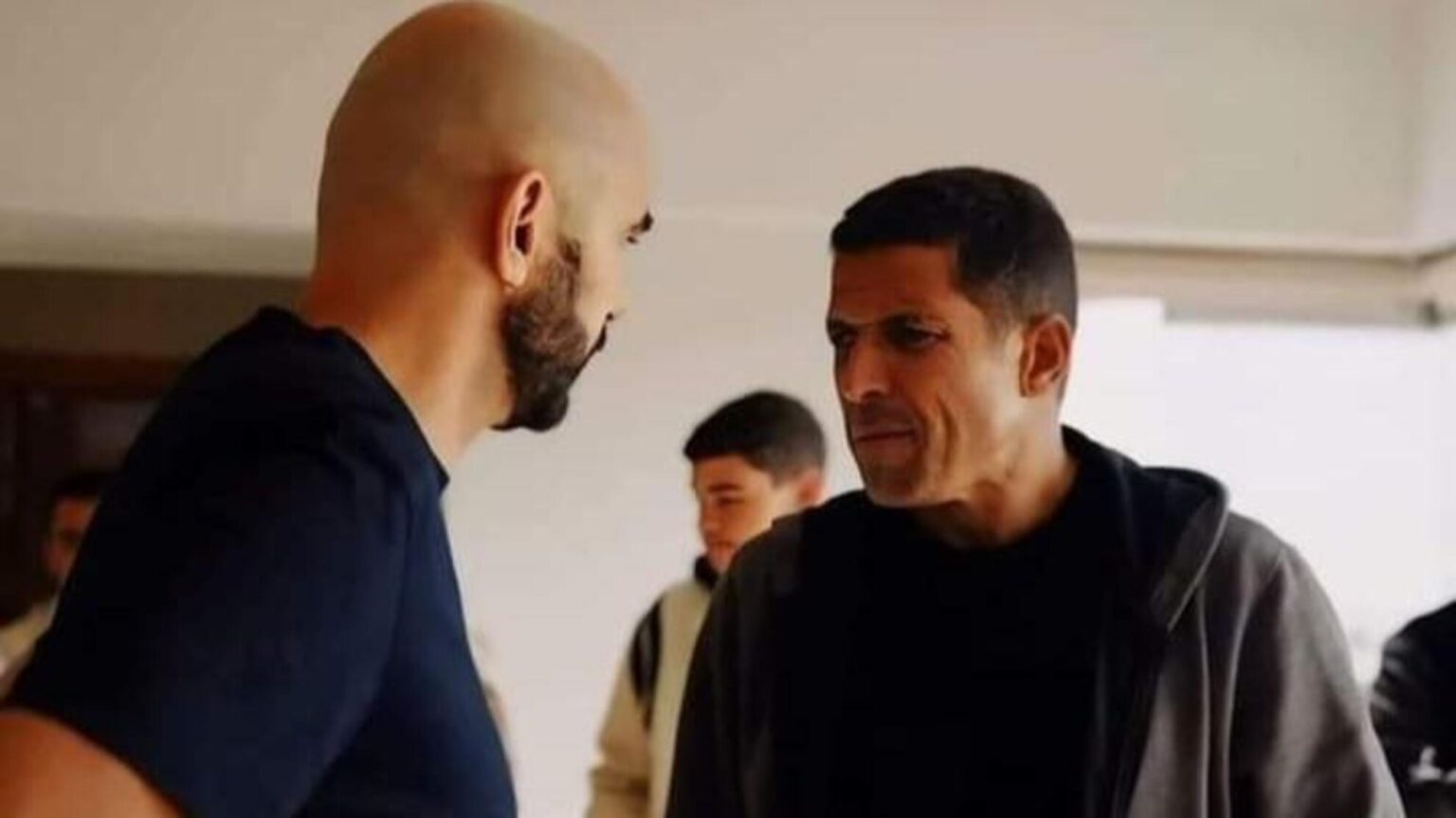 محلل سعودي يرشح الركراكي وعموتة لقيادة “الأخضر”