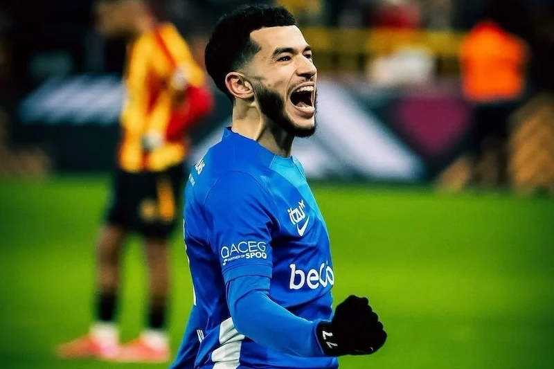 الواحدي ينافس على جائزة أفضل لاعب إفريقي في بلجيكا زكرياء الواحدي